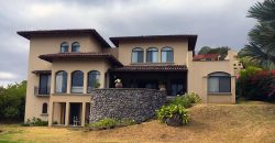 Estupenda Casa ubicada Condominio Guayacán Real