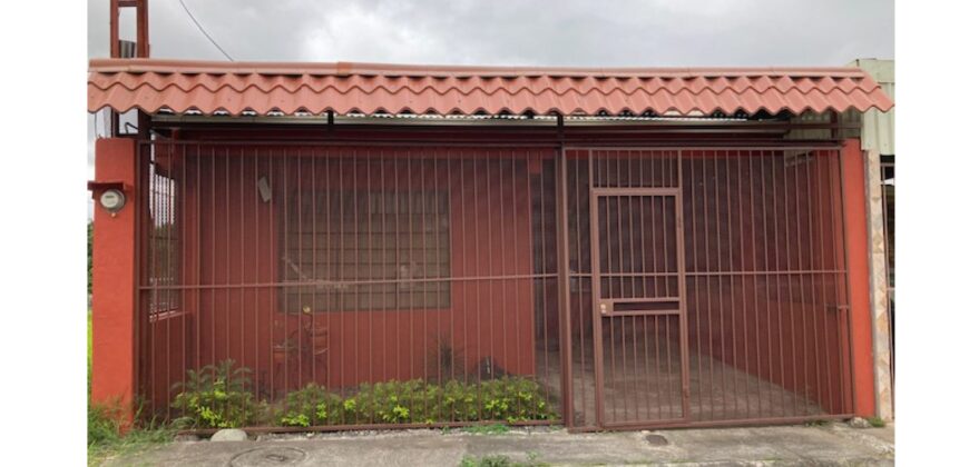 706 CASA EN AGUA CALIENTE CARTAGO