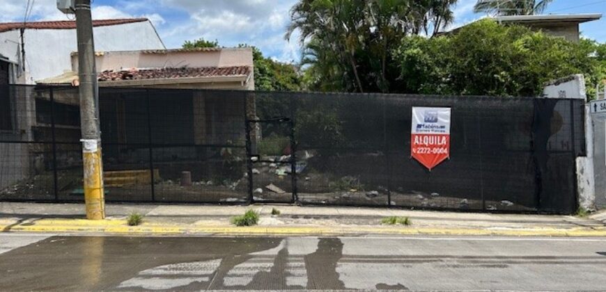 Terreno comercial en el Centro de Escazu frente al parque