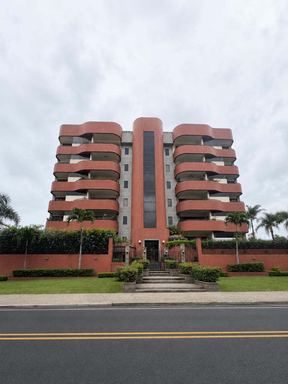 PHOTO-2026-07-02-16-25-55 🏡✨COE-244 CONDOMINIO HABITACIONAL EN TREJOS MONTEALEGRE,ESCAZU.